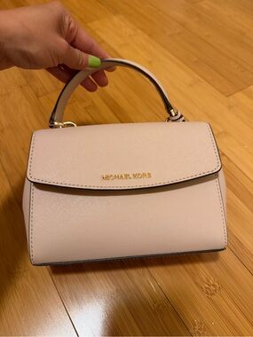 Michael Kors Ava Cross Body Bag XS Pale Pink